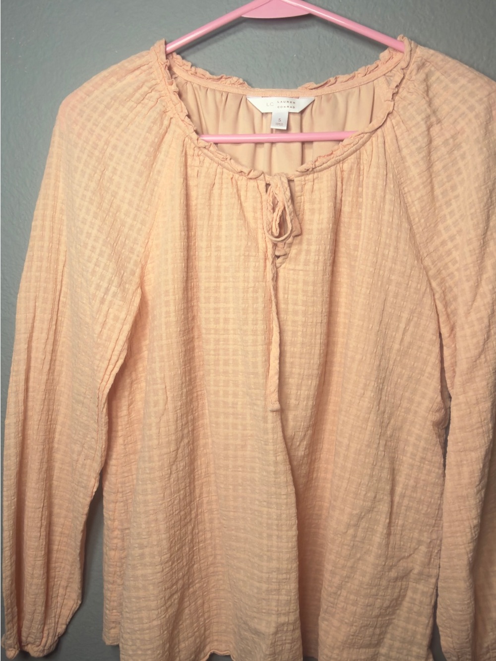 LC Lauren Conrad Light Peach Tie-Front Peasant Top